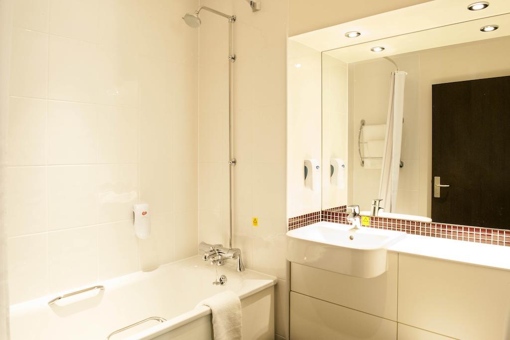 Premier Inn Barrow In Furness Ruang foto